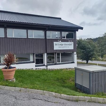 Utleieleilighet 4 Sengeplasser Ski Inn Og Ut Drangedal Exterior foto