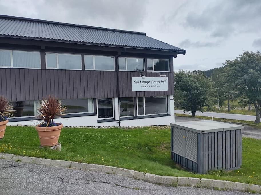 Utleieleilighet 4 Sengeplasser Ski Inn Og Ut Drangedal Exterior foto